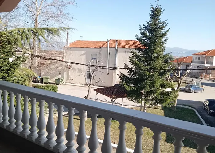 Παλατι Λευκοβρυση 3* Levkovrisi